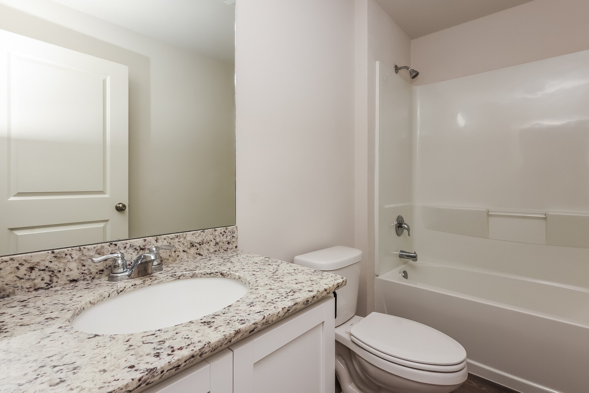 Building Photo - 28257 Chinquapin Dr