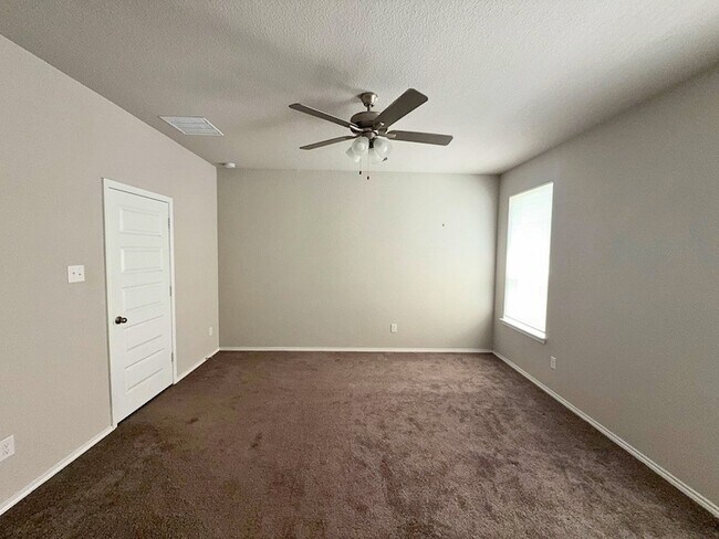Building Photo - 8978 Fair Oaks Dr