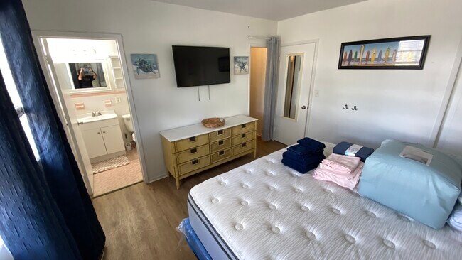 Building Photo - 2545 SE 1st Ct