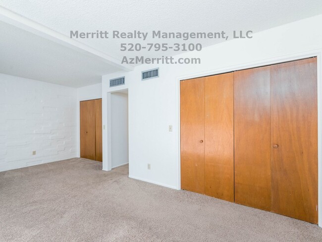 Building Photo - Spacious 2-Bedroom Townhome – Available Now!