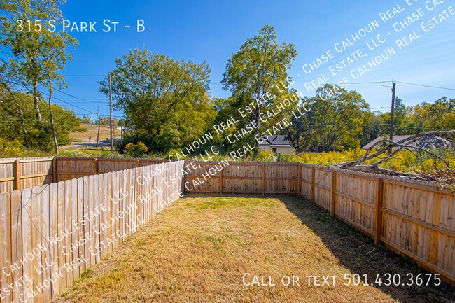 Building Photo - 315 S Park St