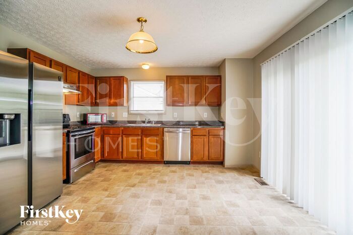 Building Photo - 5911 Epernay Way