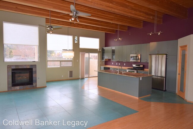 Building Photo - 3 br, 2.5 bath House - 1912 Quail Run Rd NE