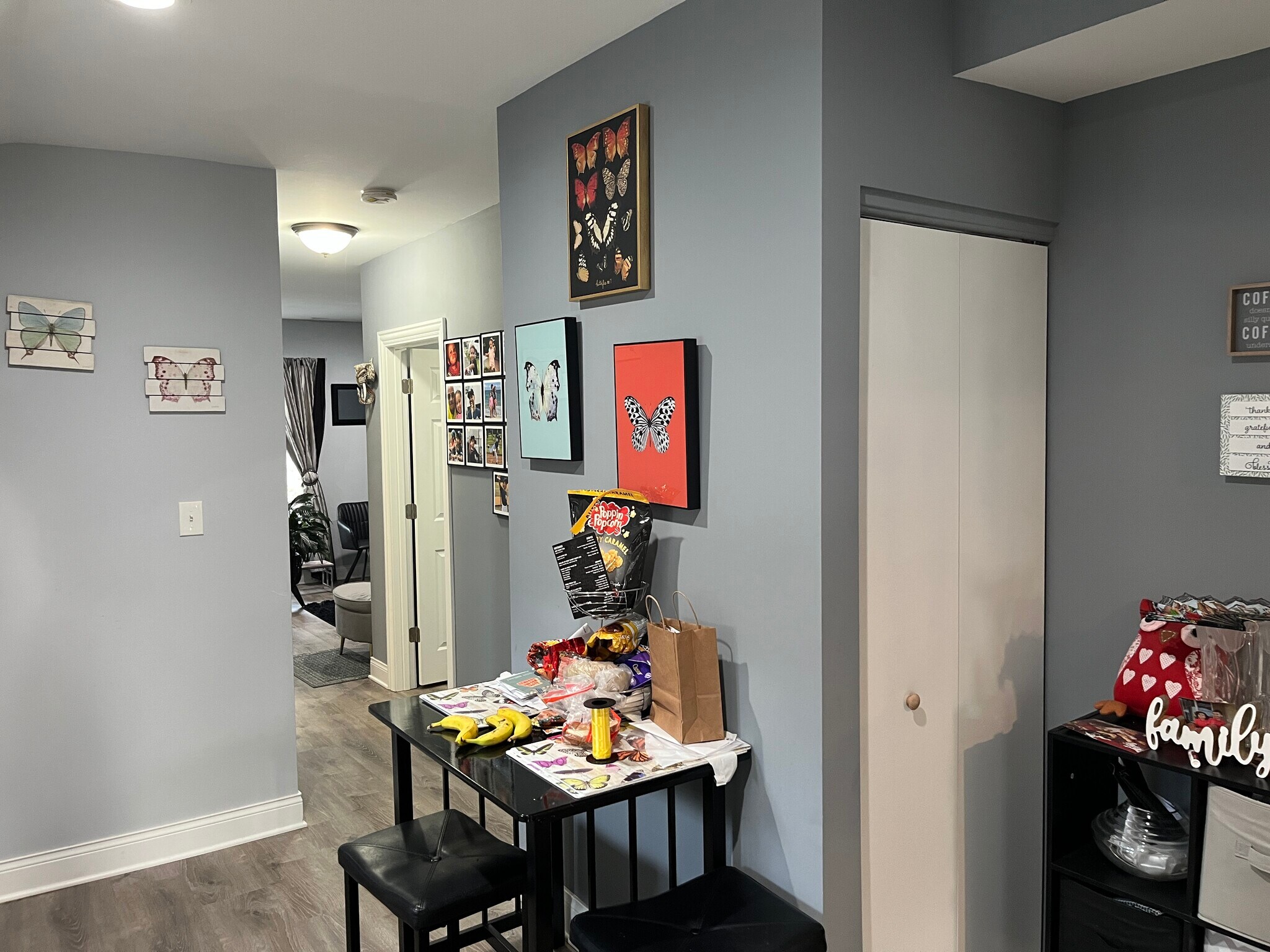 Building Photo - 8020 S Prairie Ave