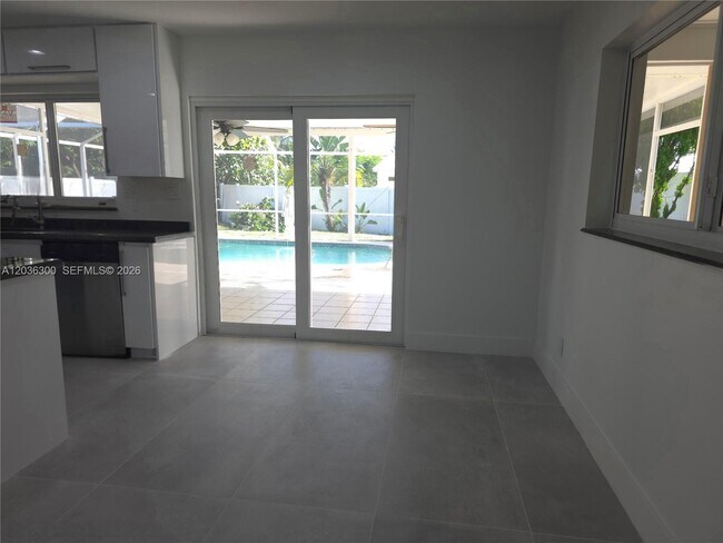 Building Photo - 1565 Thumb Point Dr