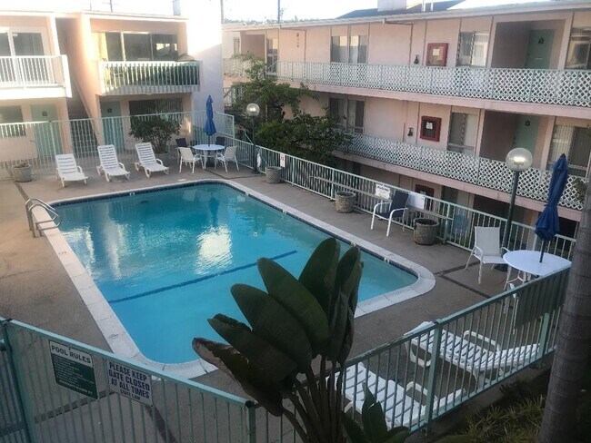 Building Photo - 420 Avenue G Ave