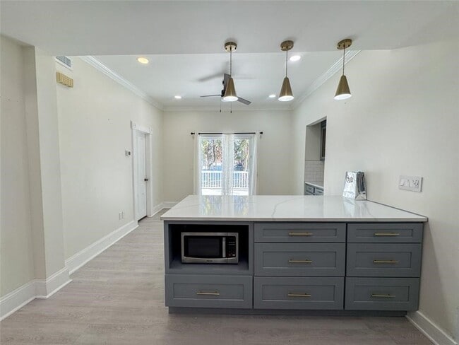 Building Photo - 41 W Buffalo St