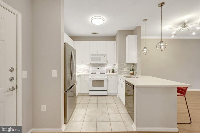 Building Photo - 2791 Centerboro Dr