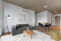 Building Photo - 853 W Blackhawk St