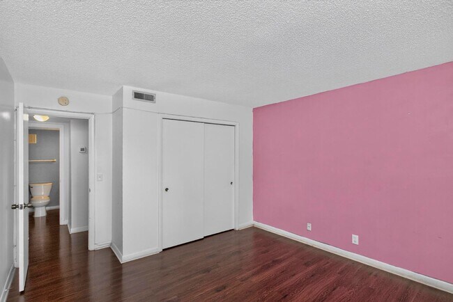 Building Photo - 2929 Selena Dr