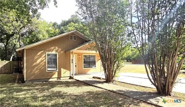 Building Photo - 317 Armstrong St