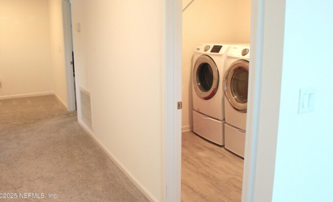 Building Photo - 312 Aventurine Ave