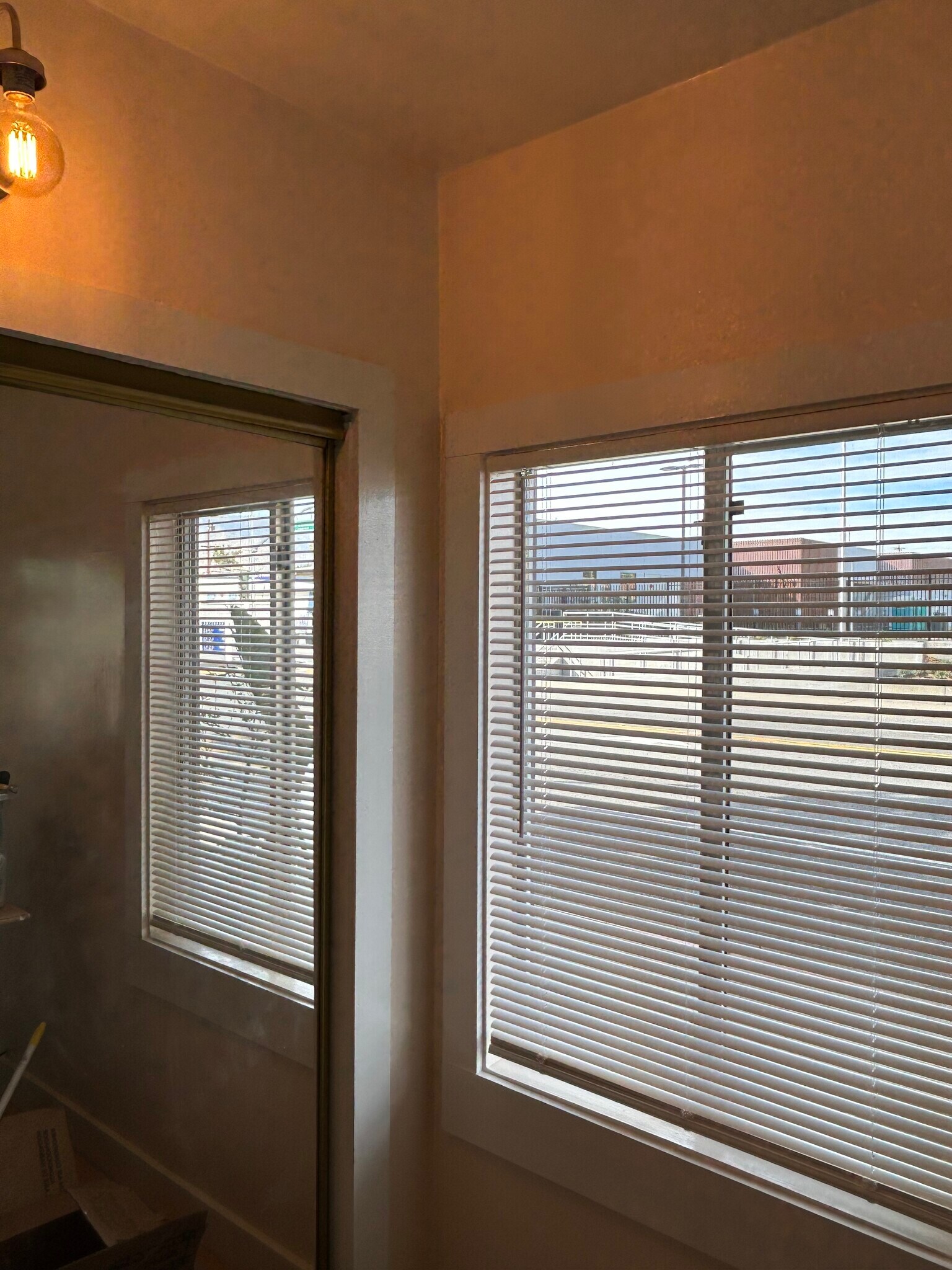 Building Photo - 515 N Garfield Ave