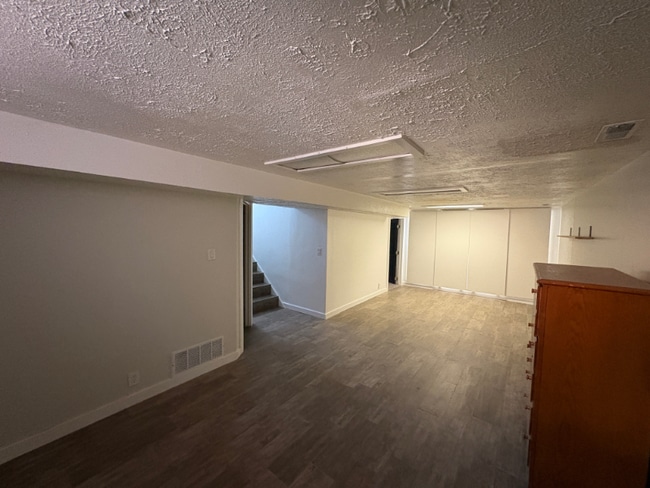 Building Photo - 748 36th St