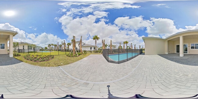 Building Photo - 9341 Crestview Cir