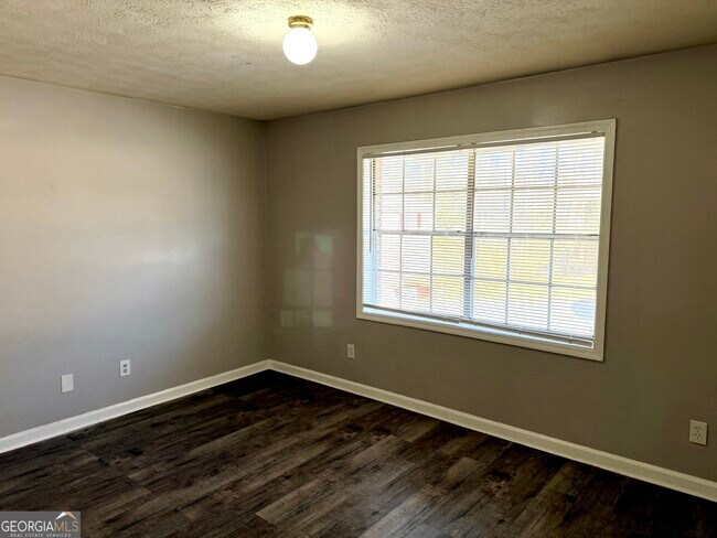 Building Photo - 111 W Burke St