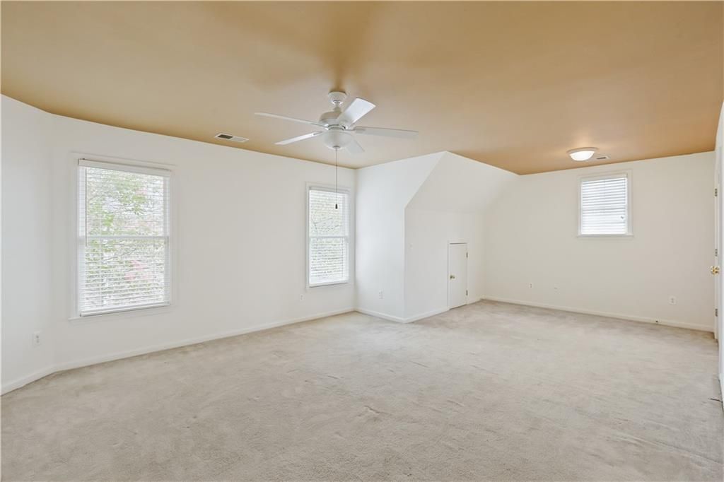 Building Photo - 1452 Crown Terrace