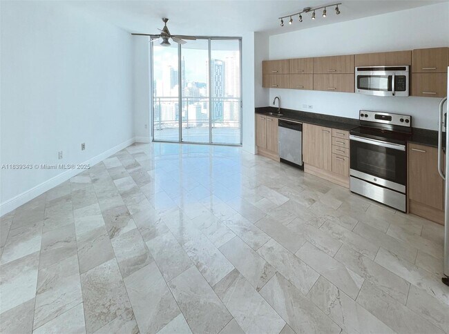 Building Photo - 350 S Miami Ave