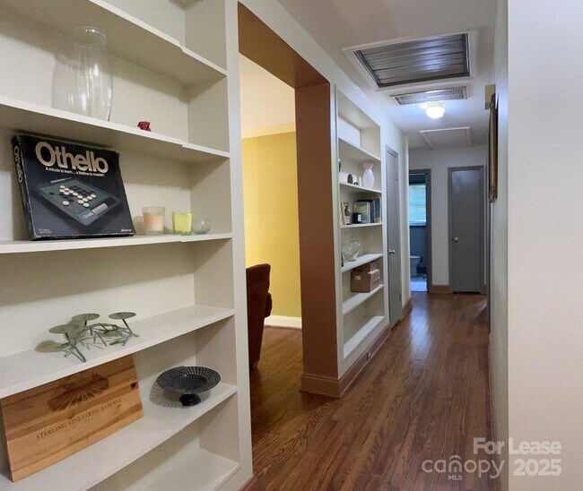 Building Photo - 6734 Knollgate Dr