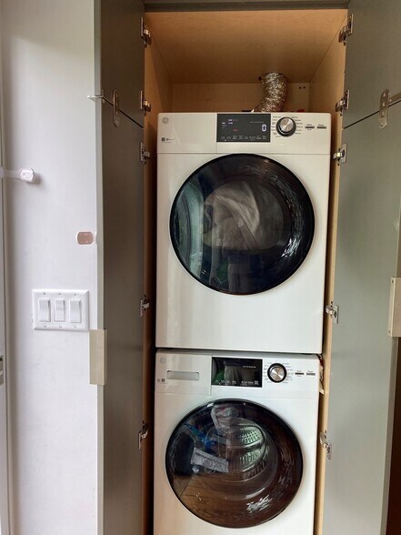 Laundry Area - 15 Colbourne Cres