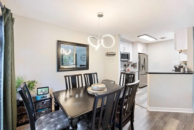 Building Photo - 340 Sandpiper Dr