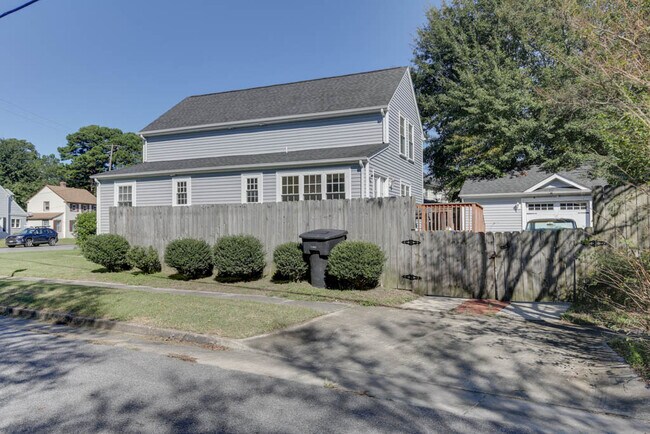 Building Photo - 2 Alden Ave