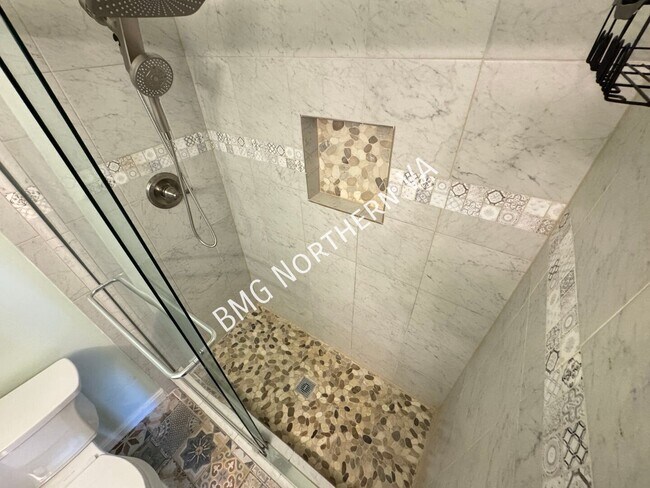 Building Photo - 7343 Rokeby Dr