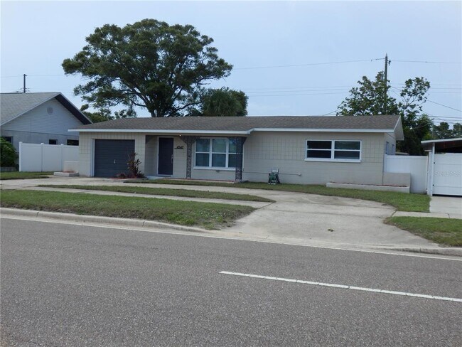 Primary Photo - 4547 54th Ave N