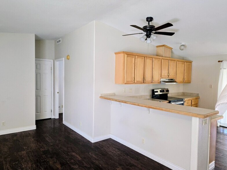 Building Photo - 1031 S 900 W