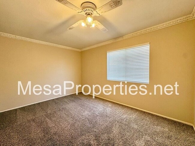 Building Photo - 14383 La Crescenta Ave