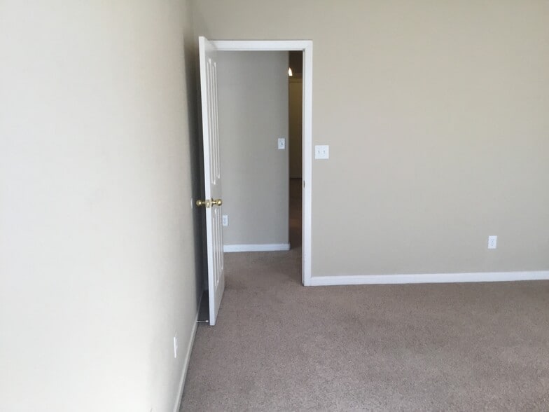 Building Photo - 2020 Palenque Dr SE