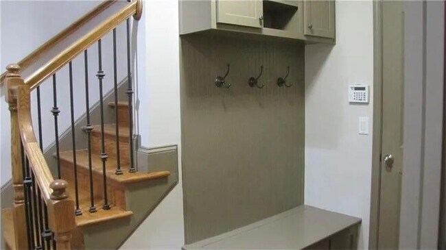 Building Photo - 6556 Bennington Bluff Ct