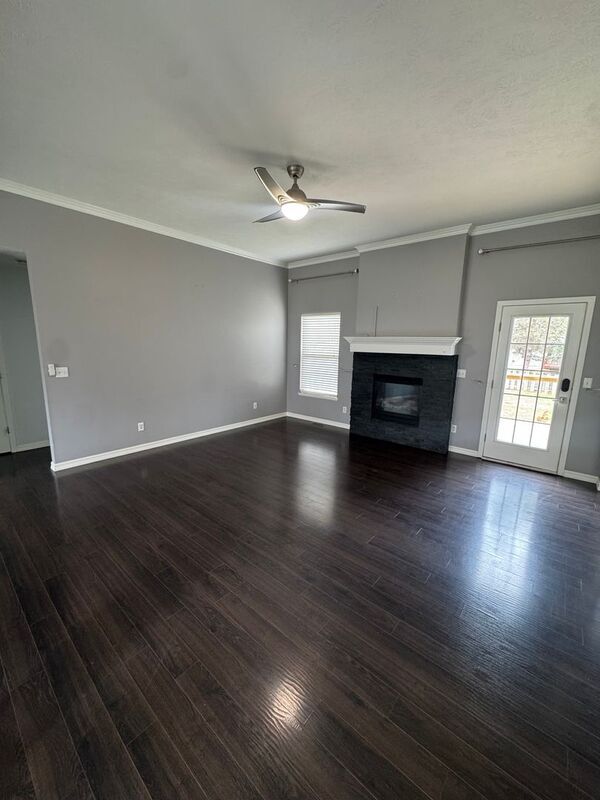 Building Photo - 5545 S Michigan Ave