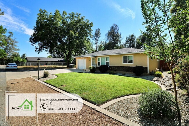 Building Photo - 2061 Jewell Ln