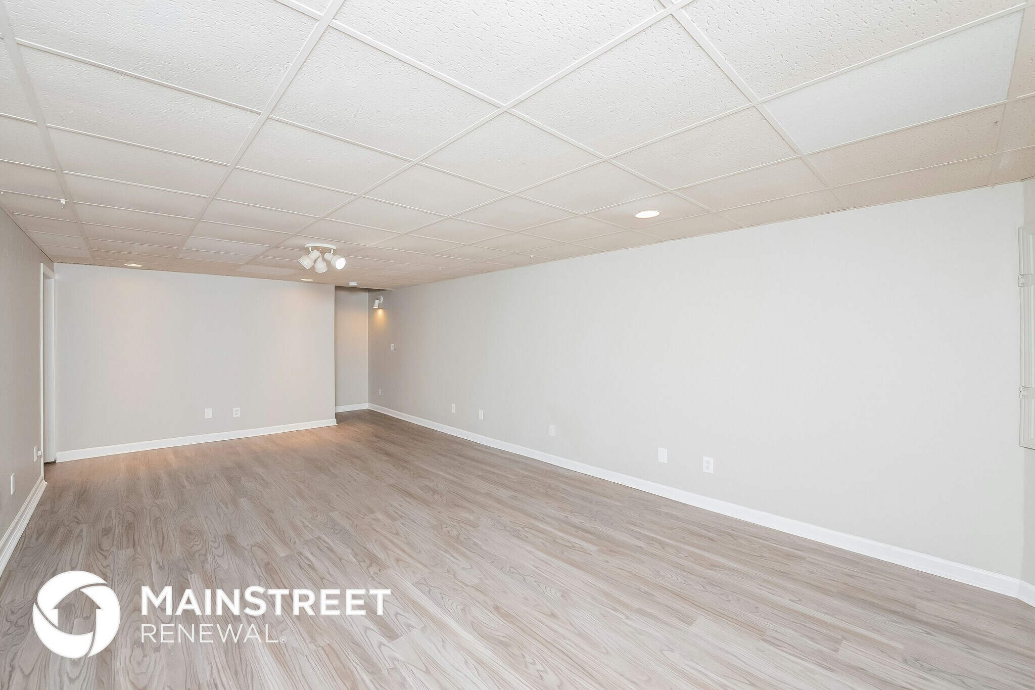 Building Photo - 10146 Fillmore St