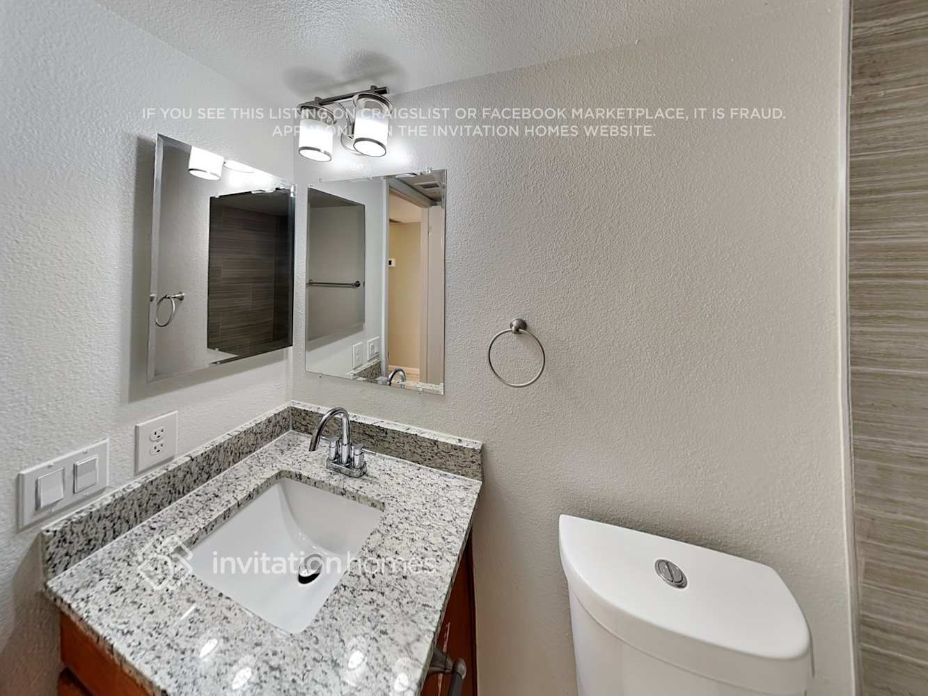 Building Photo - 4709 W Paradise Ln