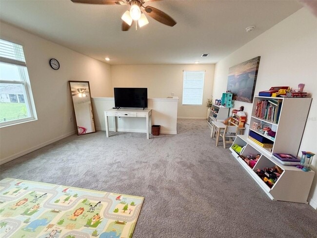 Building Photo - 10744 Chippewa Dr