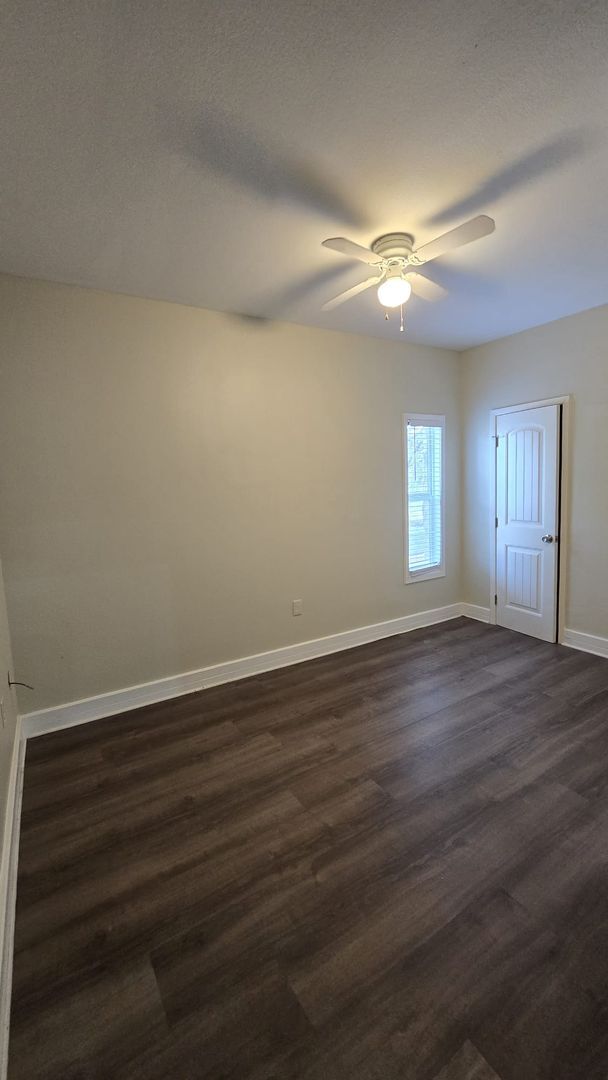 Building Photo - Spacious Ranch Style 5-Bedroom Home with Oversized 4 Car Garage / Workshop, 4 RV Carport & 1 Acre...