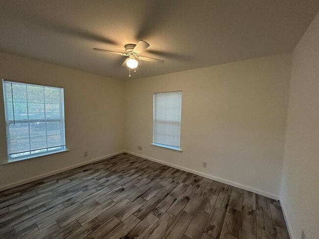 Building Photo - 6512 Linda Ln