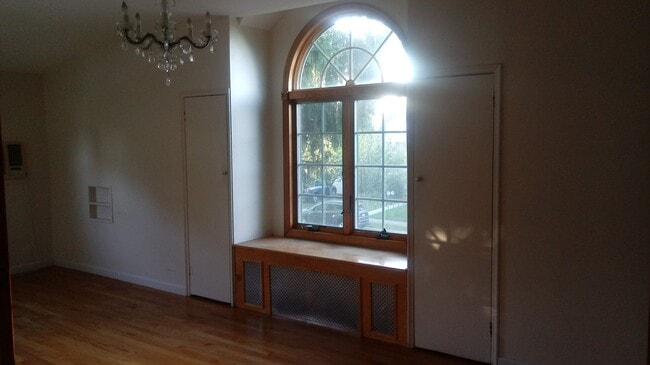 Primary Photo - 277 Whitehall Rd S