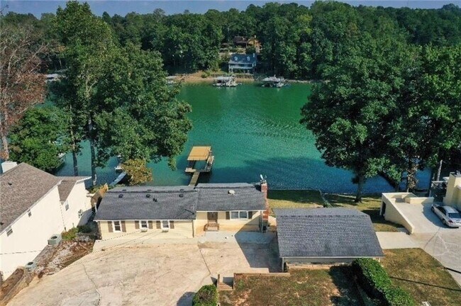 Building Photo - 6163 Lake Lanier Heights Rd