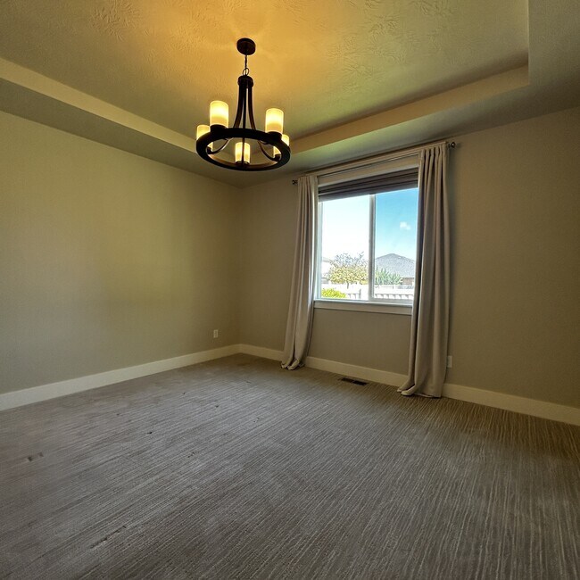 Building Photo - 3440 E Girdner Dr