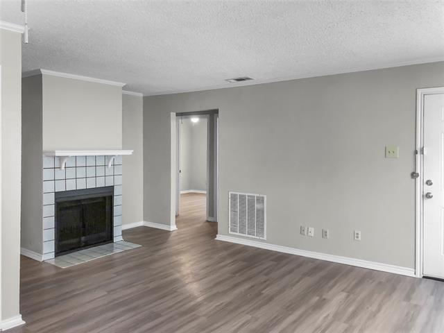 Building Photo - 1114 Valley View Dr