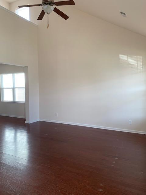 Building Photo - 1182 Bethpage Dr