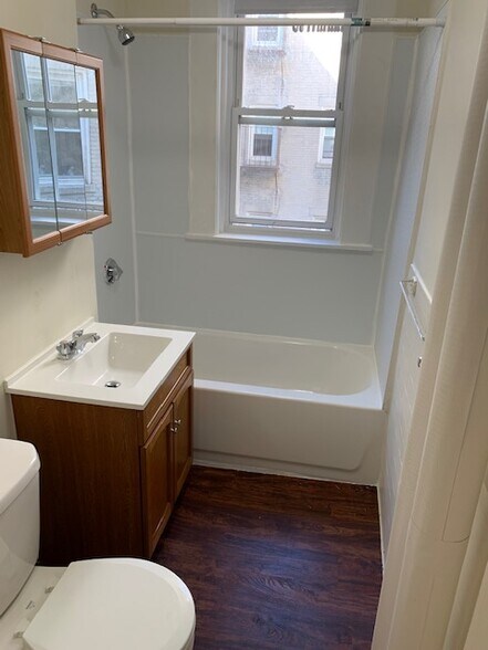 Building Photo - 1108 Boylston St