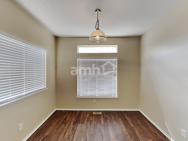 Building Photo - 9835 Kenton Cir