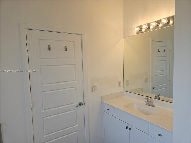 Building Photo - 17606 SW 149th Pl