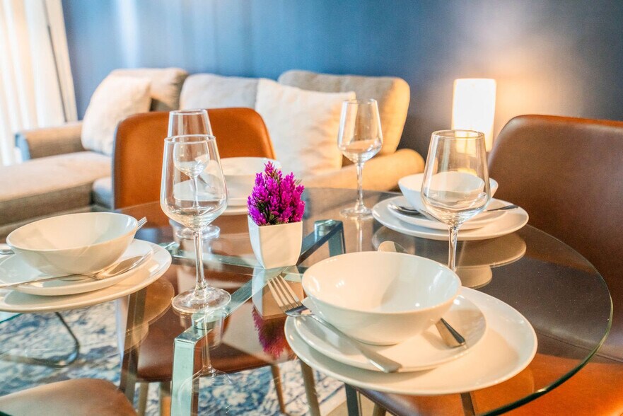 Building Photo - 810 N 4th St