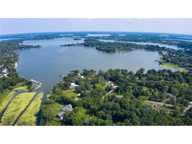 Building Photo - 5585 Orchard Cove