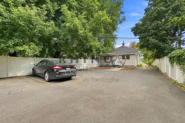 Building Photo - 926 Binford St